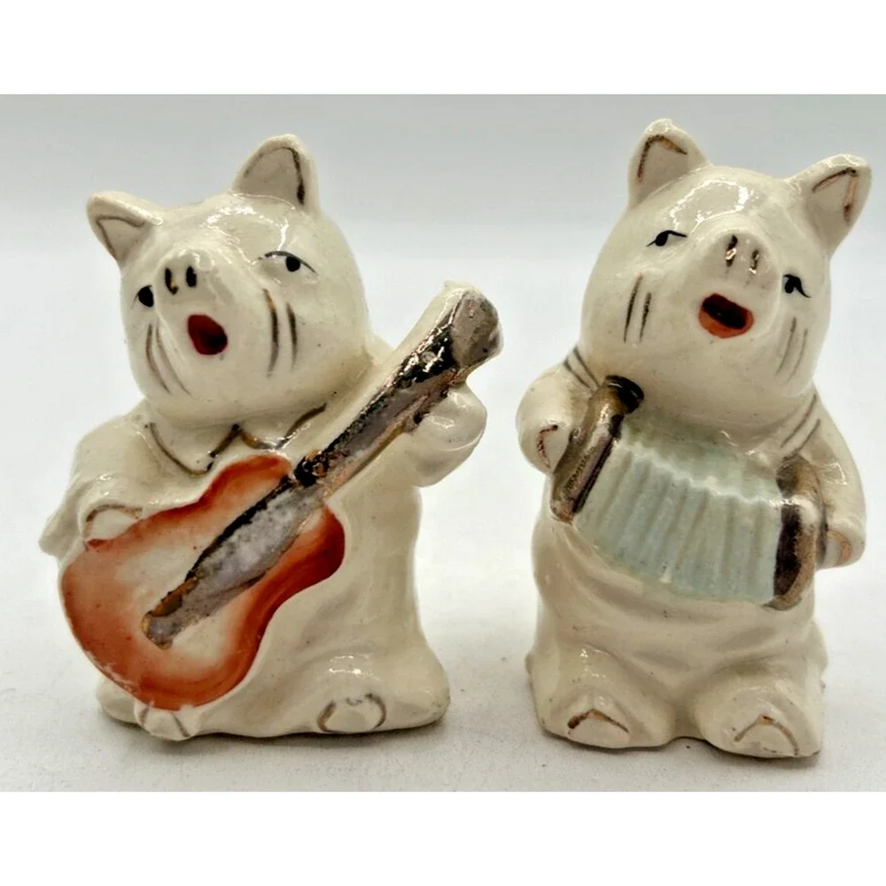 Vintage Retro Salt and Pepper Shakers Porcelain Musical Pigs U260/11